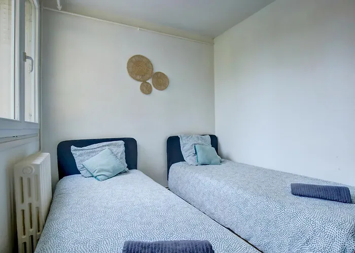 Le Soleil Levant Parking Facile