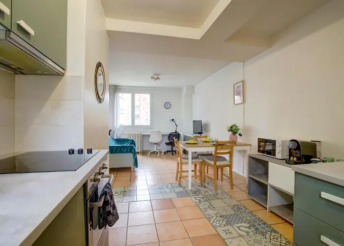 Lägenhet Le Soleil Levant Parking Facile *