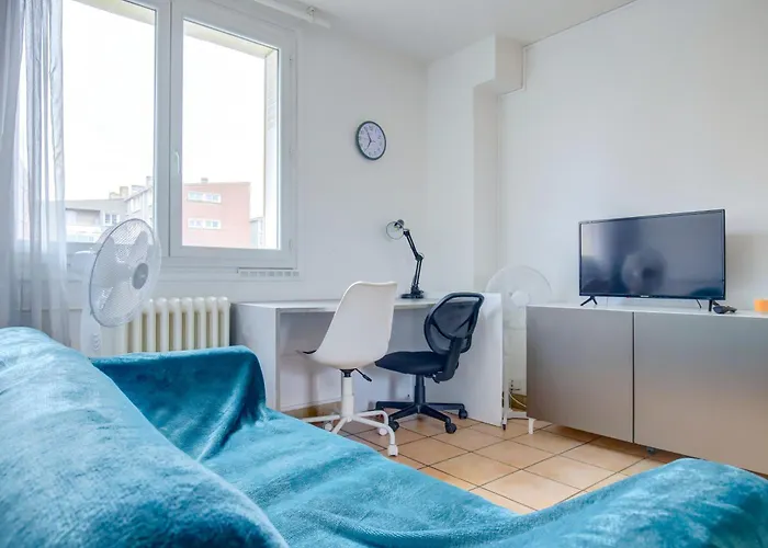 Le Soleil Levant Parking Facile